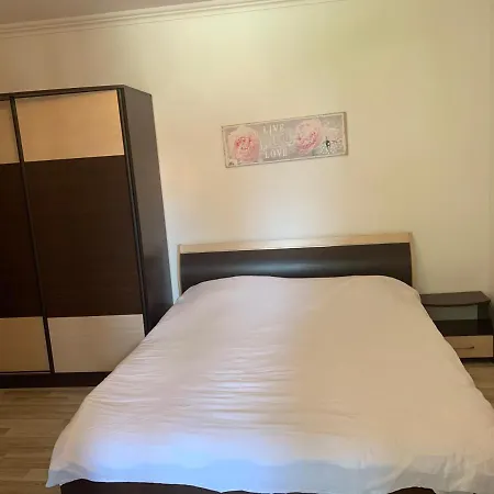 Apartment к-с олимп , влас , Dinevi *